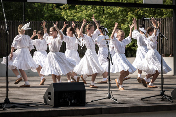 Folklórne slávnosti v Dulovciach