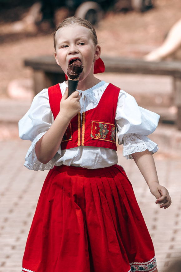 Folklórne slávnosti v Dulovciach